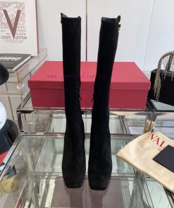 Valentino 24ss Autumn And Winter New Square Toe V-button BootsValentino's Top Of The Line Absol 849je6ky