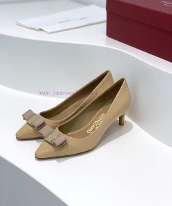 Top TierSF Salvatore Ferragamo With Pointed Toe And Shallow Mouth Patent Leather Single Shoes C nyh0qmjc