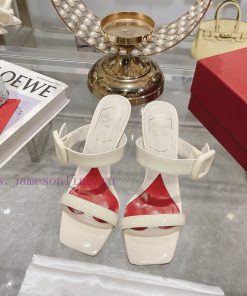 Roger Vivier's New Slippers Feature A Single And Double Strap Design With Genuine Leather Squar urnvvnme