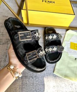 FENDI's Latest Popular Double Strap Flat Slippers With FF Functional Buckle Adorned With FF Pat kkmdbq00