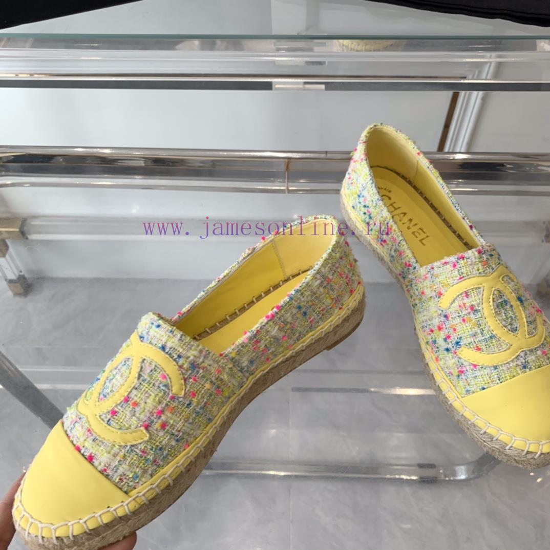 Chanel's New Fisherman Shoes Are Made With Top-notch Craftsmanship With Pure Handmade Stitching 6e9sxy9k - Image 5