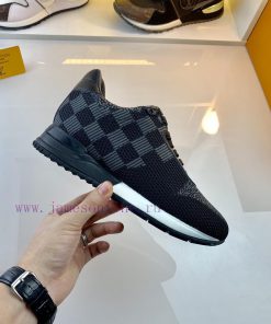 NO09531Louis Vuitton   V.N.R (Vuitton New Runner) Sports Shoes Feature A One-piece Sock Like De lcmerns1