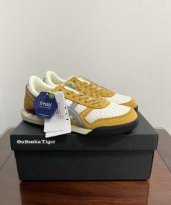 Real Shot Onitsuka Tiger UItimate 81 EX Low Cut Yellow And White. Onitsuka Tiger Embodies The P yq9cowm4