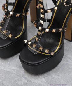 Valentino Paris Fashion Week 2023 Spring/Summer Show Collection 2023 New Valentino Hentian High sz0l718g