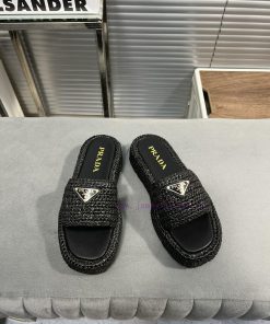Prada's New Woven Shoes And Grass Woven Slippers. This Year's Popular Grass Woven Series Is A M gj5599aa