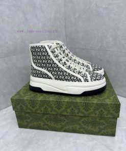 P Women's GUCCI TENNIS 1977 Sports ShoesThe Eye-catching Silhouette Is Inspired By The Tennis C ti8b7pw9