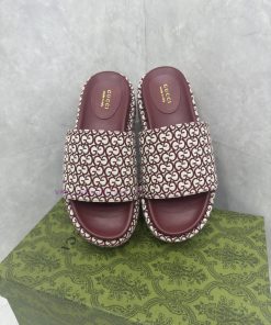 Ladies' GG Gucci Thick Bottom SlippersGucci Women's Signature Shoes Highlight A Striking Theme 5xwhl7jy