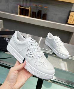 PRADA's New Pair Of High-end White Shoes For Couples Igniting The Whole Audience. The New Class p32gkbbu