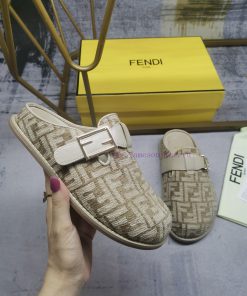 FENDI's Latest Popular Half Slipper With FF Decorative Buckle Featuring FF Patterned Suede Jacq z8vp8b87