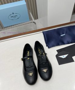PRADA's 24 Year New British Style Dance Shoes Small Leather Shoes And Loafers - Retro Fashion C 8rlyuxrb