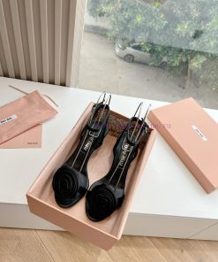 Miu Miu 24 Spring/Summer Rose High Heels Are Really StunningAt First Glance Miumi *'s High Heel 5p2qp853