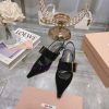 Miu Miu Fashion Show 2024 Summer New Item One-piece Roman SandalsThe Runway Show Is A Popular I ixxfmo41