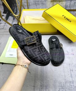 FENDI's Latest Bestseller Flat Bottomed Half Bag Slippers With FF Decorative Buckle Black Gray 5pwni5k7
