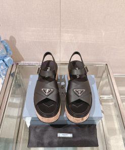 -24Fw Spring/Summer New Prada Wood Grain Thick Bottom Cross Rubber SandalsThis Rubber Sandal Co rm5o8bkv