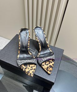 Giuseppe Zanotti Sandals Are Crafted From Satin Fabric And Adorned With Swarovski Crystals Emit sdno012k