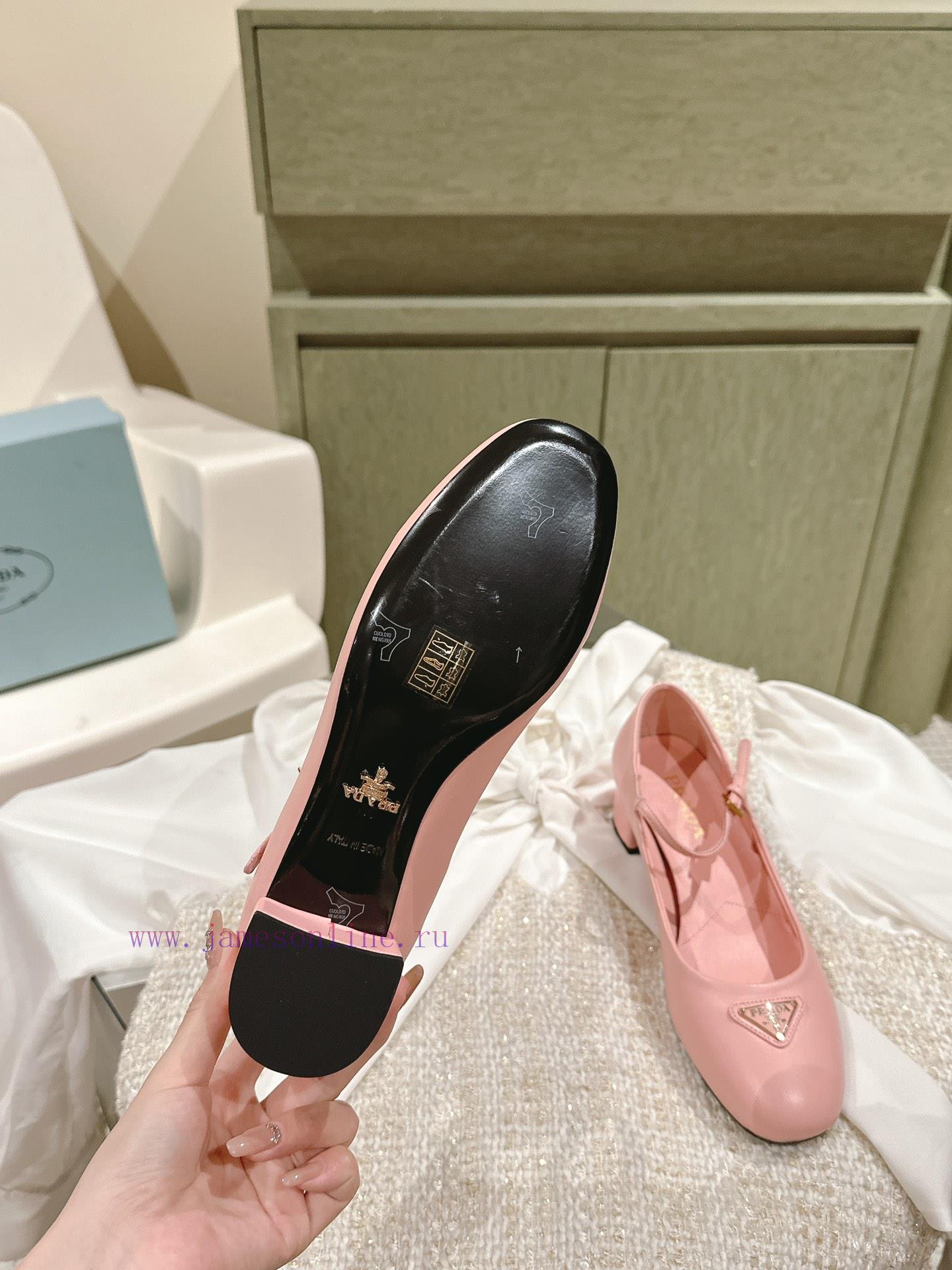 | ²⁰²4 𝐬𝐬 🤍🤎Prada's New Spring And Summer Collection Of Stunning Mary Jane Shoes Is So Surpris s1ibyos4 - Image 7