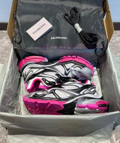 Top Balenciaga Balenciaga Runner 2.0 Grey Powder Uses High-quality Materials And Finely Crafted dthsios2