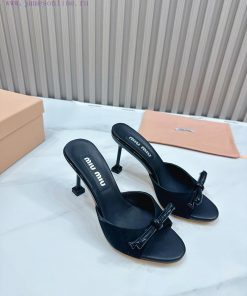 The 2024 New Product MIU MIU Has A Brand New And Super Beautiful Decoration Combination Full Of ju0u4k0h