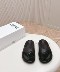 Loewe Bread SlippersDesign Super CuteChubby FeelingThe Color Scheme Is Also Very Eye-catchingRe zabdsxd5