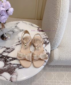 Dior's New Bow Pearl Flat Sandals Are Top-notch Sweet And Elegant Bow Decorations That Are Play cia3mtsl