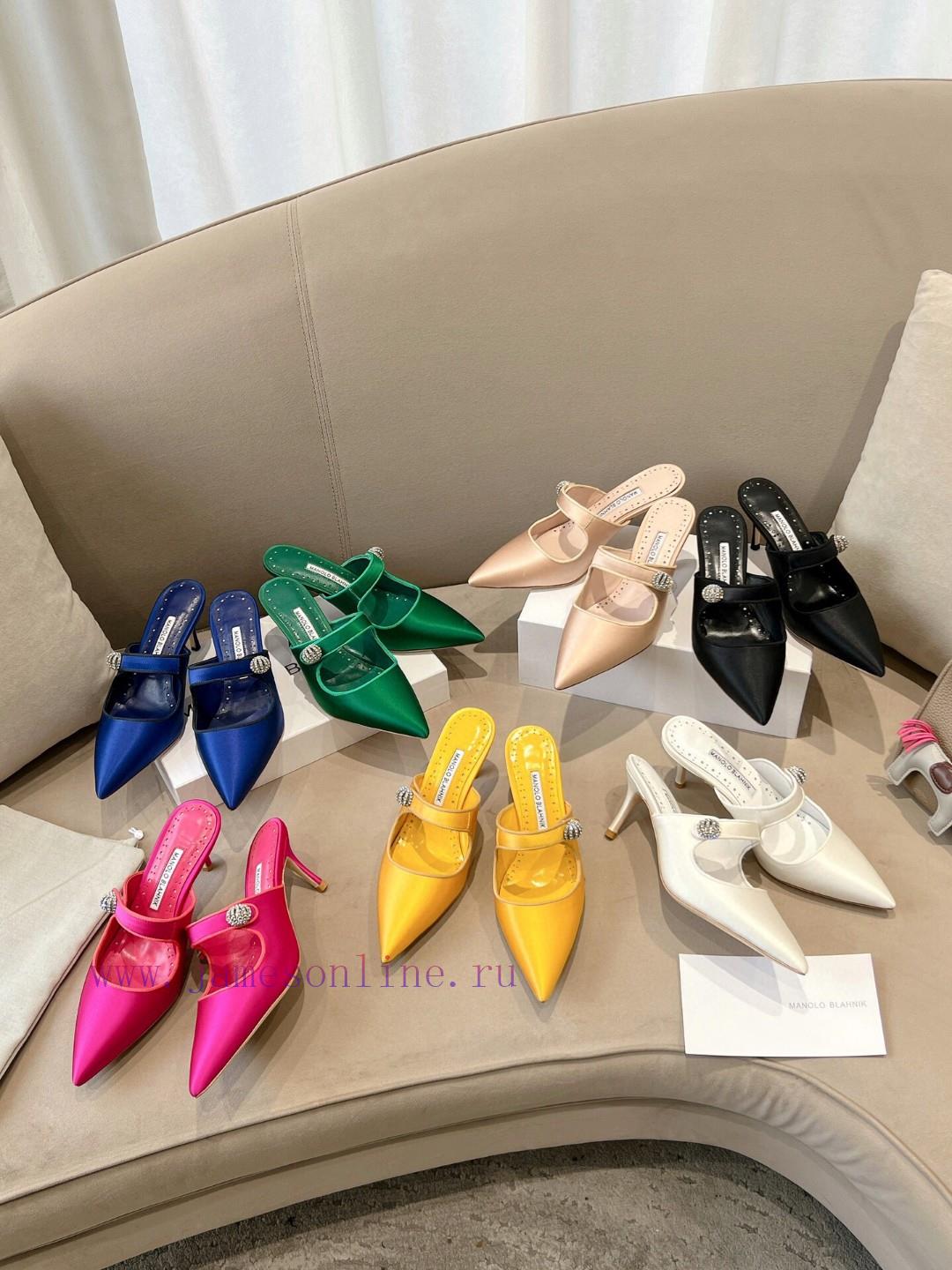 Manolo Blahni * Classic Whether Viewed Online Or Received In Person It Is Beautiful Elegant And k5t4ddv4 - Image 2