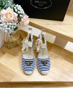 Prada/Prada In Early Spring 2024 This Tricolor Navy Striped Wedge Heel Waterproof Platform High vfapgp37