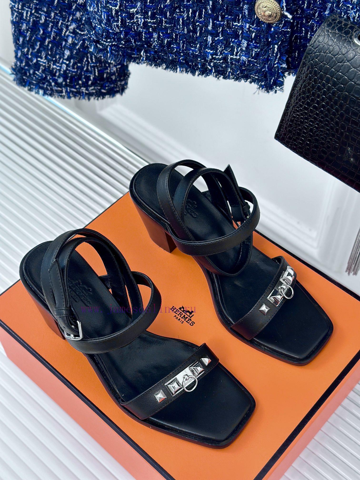 Herm è S/Herm è S Classic One Belt Thick Heel SandalsExtremely Retro Design With A Strong Exoti hv7d5r3g - Image 4