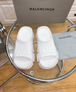 The Upgraded Version Of BALENCIAGA Balenciaga 2024 SS A Popular Item Is Now Available In Stock. 9yq6gjj9