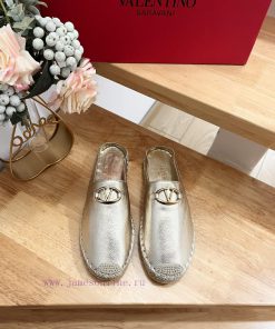 Valentino Garavani/Valentino Rapa Lychee Patterned Cowhide V-button New Slippers 🩴 Fisherman's yfyxjka7