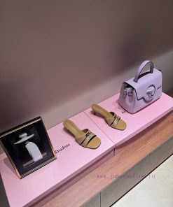 The MostFendi 24ss New Round Head FF Gold Buckle Hollowed Out Slim Heel High-heeled SlippersFen 3vmsyd97