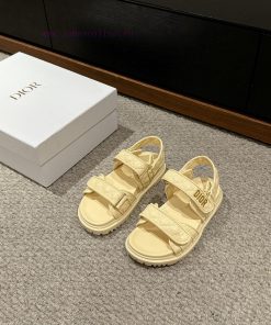 Top Quality Sandals+10Dior 2024 Early Spring New Velcro SandalsA Simple And Versatile Item That 4cvxjldi