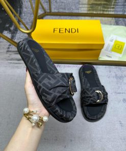 FENDI's Latest Popular Flat Bottom Slippers Paired With Knotted Ties Gold Finish Metal Parts FF e5g4m7li