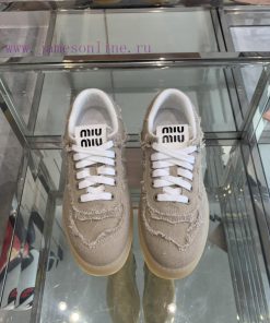 Miu Miu 2024s New Retro Distressed Fringed Canvas ShoesThis Miu Miu Sports Shoe Cleverly Expres wi1eyxvy