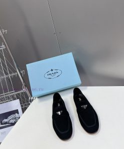 PRADA's New Triangle Logo Fashion Loafers - Top-notch Quality Super Accurate Style Retro Fashio cdin8a7j