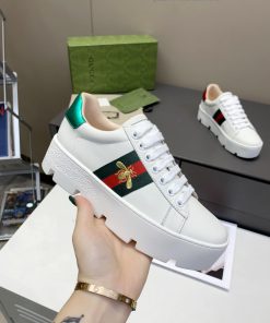 Gucci/Gucci Classic Women's Shoes Thick Bottom Little Bee Sports Shoes White Shoes Fabric Packa b47depqb