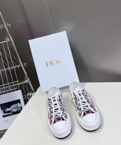 Dior's Latest Fashion Show For Spring And Summer Casual Thick Soled Cloth Shoes Are Hard To Com axuvuqwe