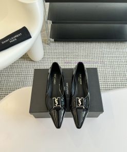 SAINT LAURENT YSL Pointed Flat Sole Single ShoeWho Loves These Retro Animal Patterned Flat Shoe aihsfmgq