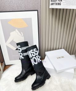 The D-Major Boots Feature Unique Design Elements To Create A Striking Appearance. They Are Made irlhzuhs