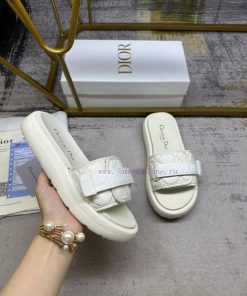 DIOR's Latest Popular Slippers With Beige Water Dyed Sheepskin Embroidered Rattan Plaid Effect 6bx9l9px