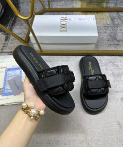 DIOR's Latest Popular Slippers Black Water Dyed Sheepskin Embroidered Rattan Plaid Effect Velcr b5jiuhzs