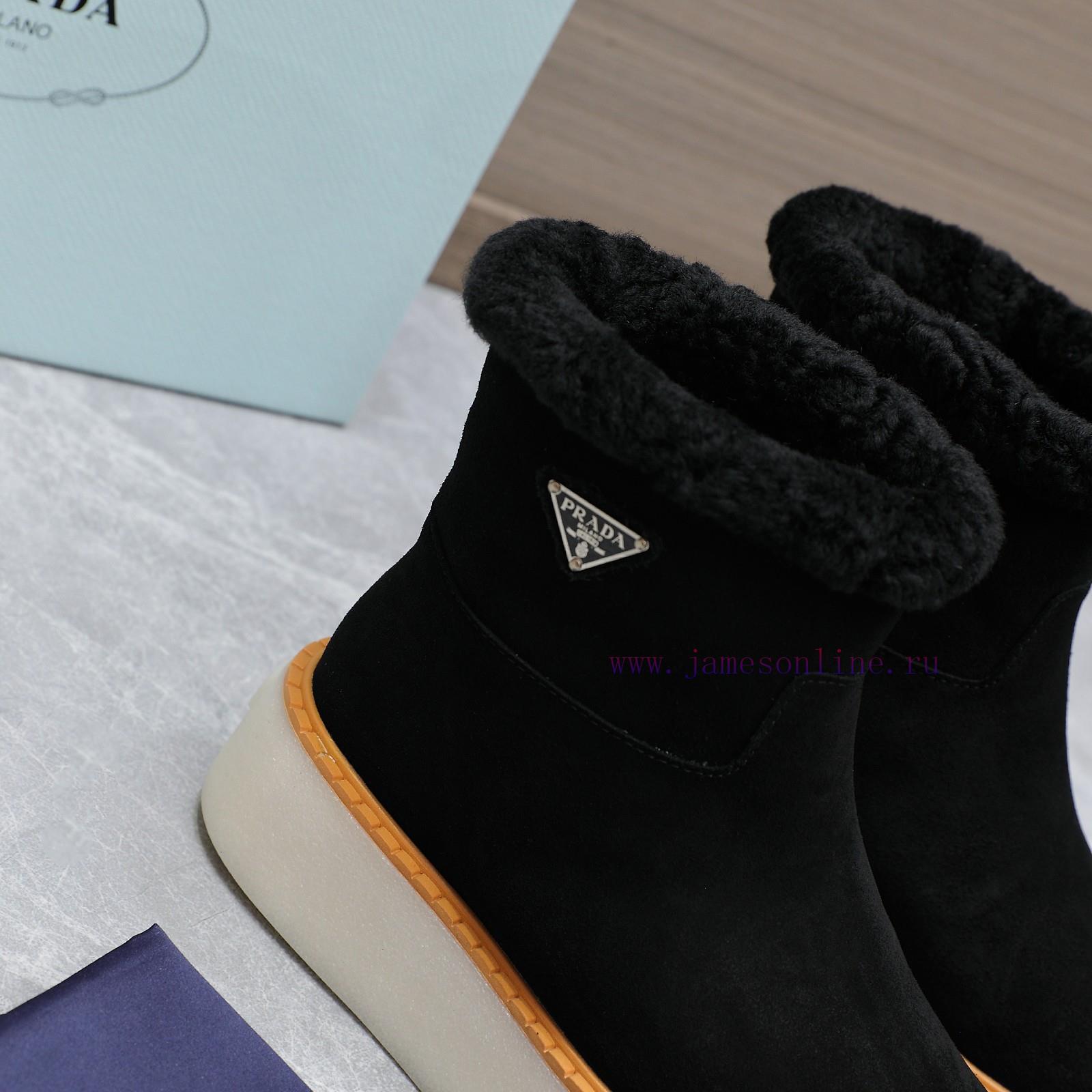 Top TierPrada 2024 Vs Autumn/Winter Latest Explosive Fur Boot SeriesRound Headed Triangular Buc hnux70py - Image 5