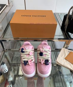 Louis Vuitton LV's New Trainer DIY Buckle Sports Shoes Are Cute And Chubby Trainers. This Style s8ym7wha