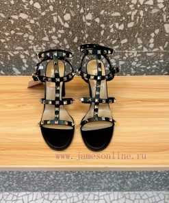 Valentino's Classic Studded Sandals Have Become One Of Valentino's Iconic Elements Since The La g1fjurnd