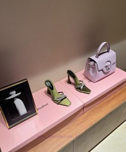 2024 New Saint Laurent YSL Diamond Decorative Square Head SandalsSexy And Stunning Collection L l23a9jca