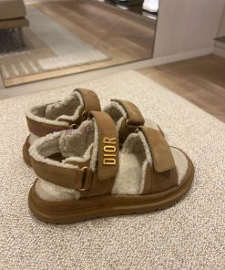 Dior 2024 Autumn/Winter New D-Acts Velcro Thick Bottom Casual Women's Shoes CD Letter Logo Buck hxh7ct0t