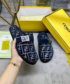 FENDI's Latest Popular Half Pack Slippers With FF Decorative Buckle Gray Denim Material Decorat ke76uujc