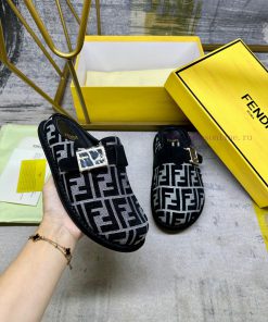 FENDI's Latest Popular Half Pack Slippers With FF Decorative Buckle Gray Denim Material Decorat 10myd7kb