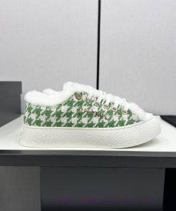 Chanel 2024 Top Casual SneakersThis Classic Design Features A Shoe Upper With A Variety Of Embr 8h914sle