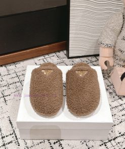 Top QualityPrada Fw24 New Arrival～P Home 2024 Autumn/Winter New Hairy SlippersHow Could A Pair agdjq6o7