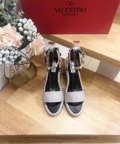 Valentino Garavani Lychee Leather Strap Wedge Sandals-Metal Effect Processing Rivet Decoration- pcl29ome